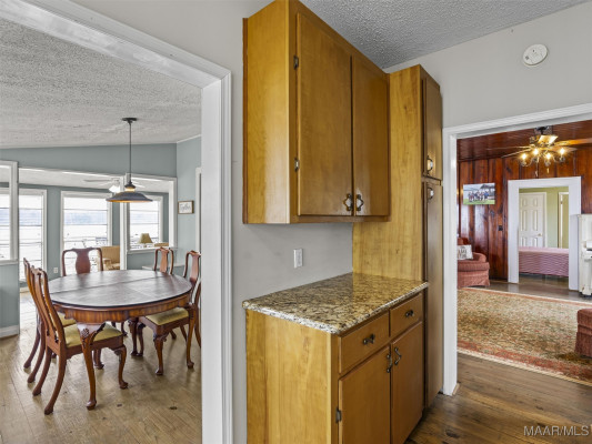 1706 Blackberry Road