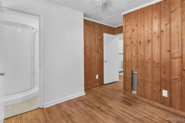 106 NOTTINGHAM Court