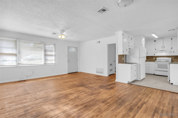 106 NOTTINGHAM Court