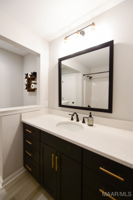 9900 Bluestone Circle