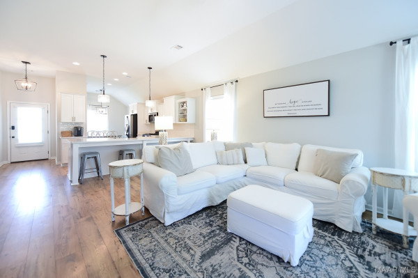 9900 Bluestone Circle