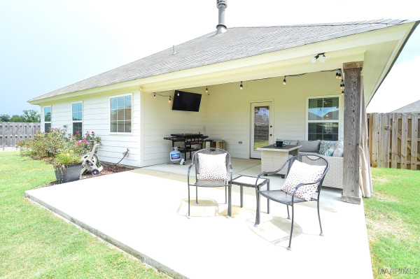 9900 Bluestone Circle