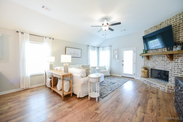 9900 Bluestone Circle