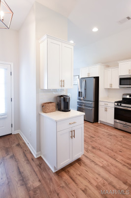 9900 Bluestone Circle