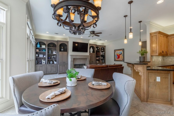 7565 Lakeridge Drive