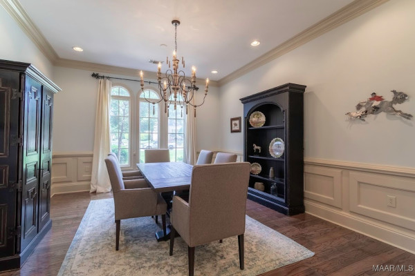 7565 Lakeridge Drive