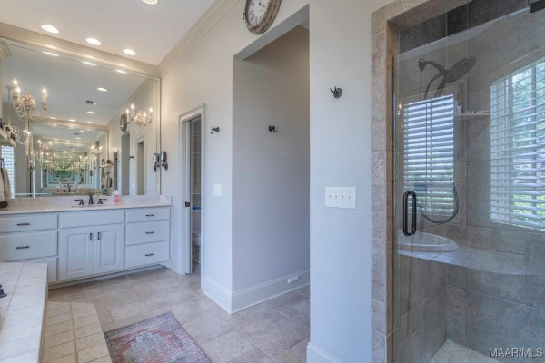 7565 Lakeridge Drive