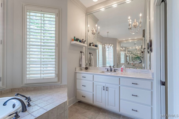 7565 Lakeridge Drive