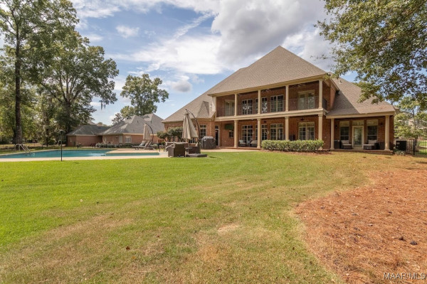 7565 Lakeridge Drive