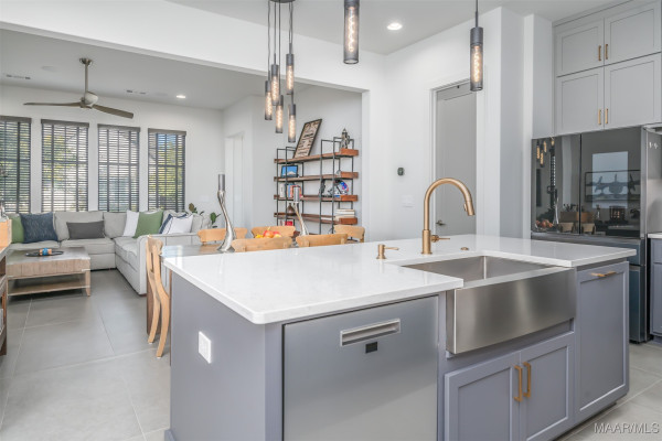 4645 Bloomsbury Street