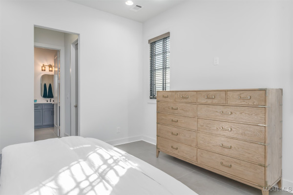 4645 Bloomsbury Street