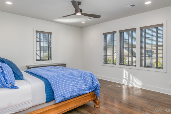 4645 Bloomsbury Street