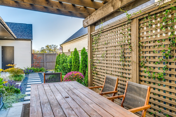 4645 Bloomsbury Street