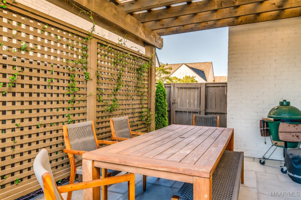 4645 Bloomsbury Street