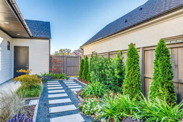 4645 Bloomsbury Street