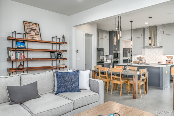 4645 Bloomsbury Street