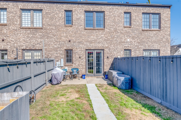 7732 LONG ACRE Street