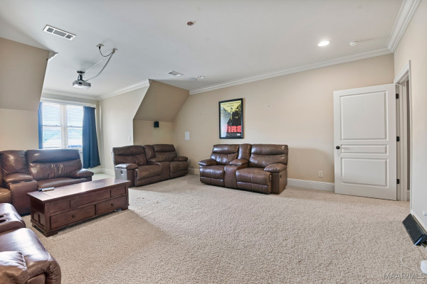 6224 HUNTERS Grove