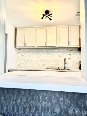 644 IRIS Lane