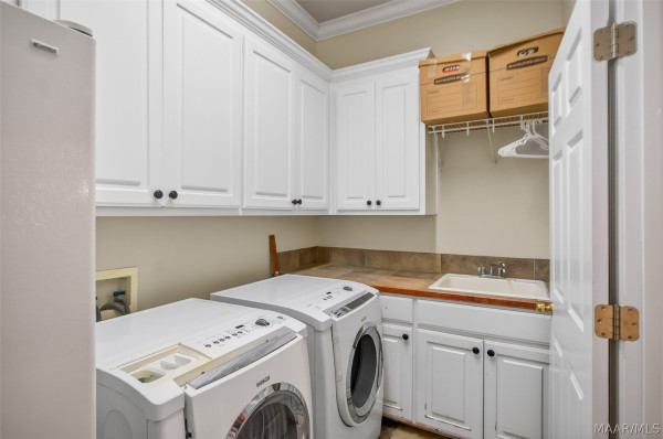 8411 TIMBER CREEK Drive