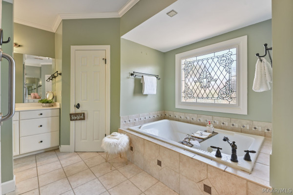 416 Towne Lake Drive