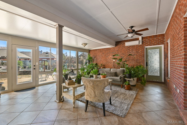 416 Towne Lake Drive