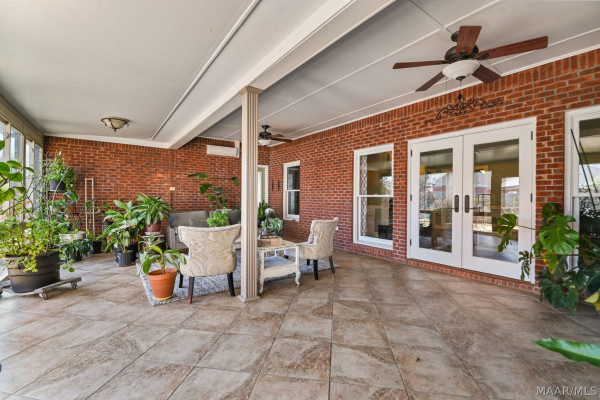 416 Towne Lake Drive