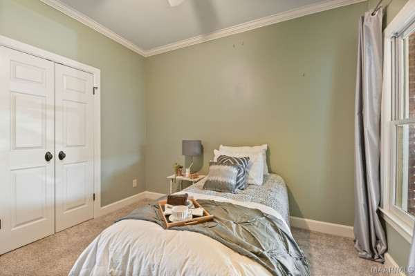 416 Towne Lake Drive