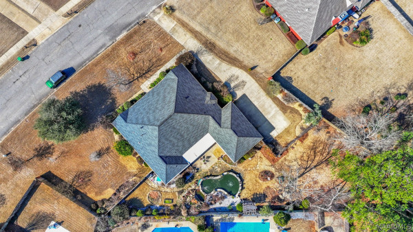 416 Towne Lake Drive