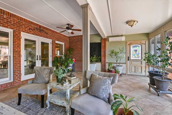 416 Towne Lake Drive