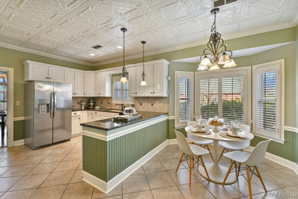 416 Towne Lake Drive