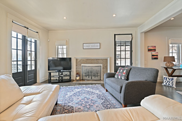 1413 RIVER Road