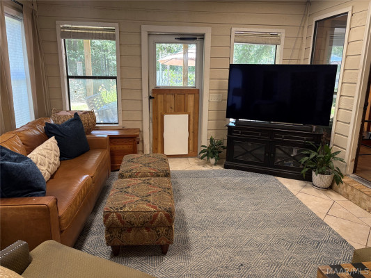 7649 HALCYON FOREST TR .