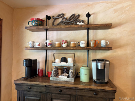 7649 HALCYON FOREST TR .