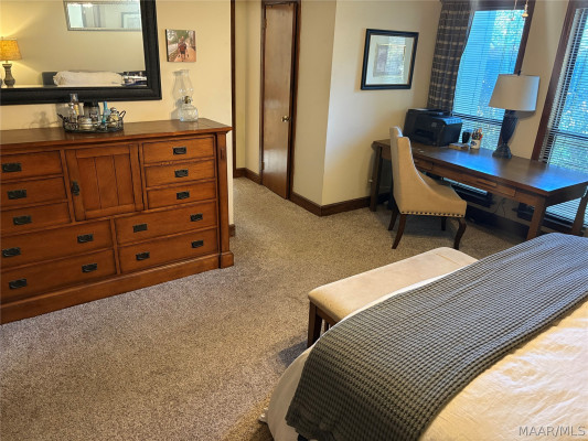 7649 HALCYON FOREST TR .