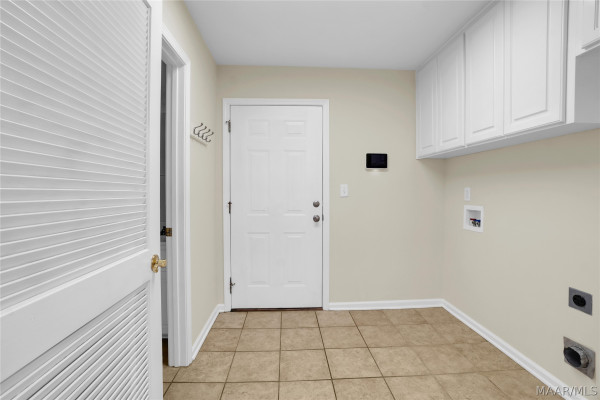 7955 Bridgewater Trace