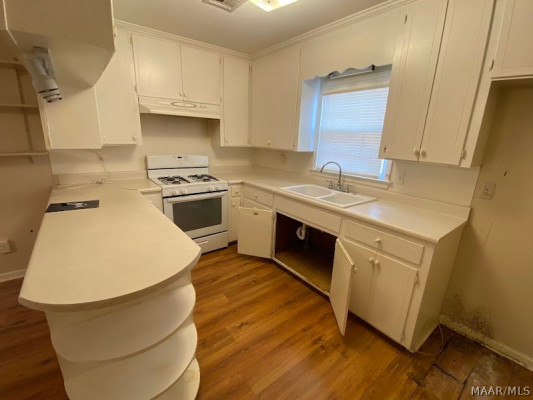 844 Sir Michael Drive