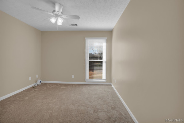 8949 Chantilly Way