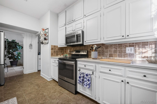 1410 Glen Grattan Drive