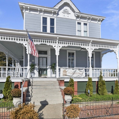 422 Herron Street