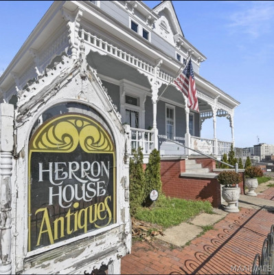 422 Herron Street