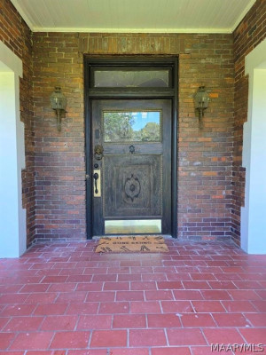 2481 E Cloverdale Park