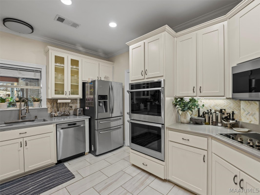 229 W Farmington Trace