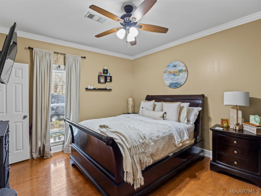 229 W Farmington Trace