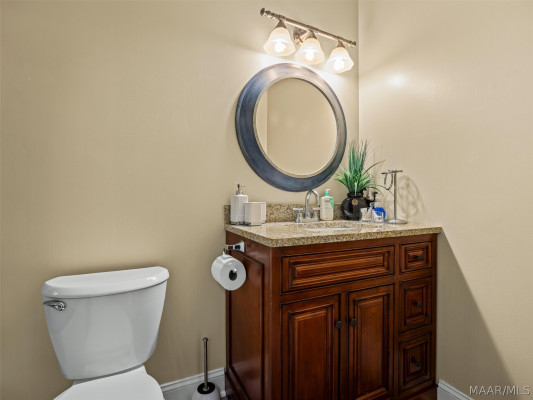 229 W Farmington Trace