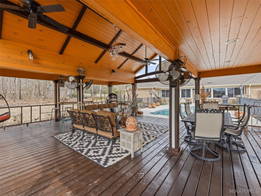 229 W Farmington Trace