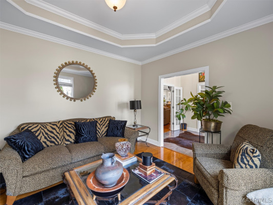 229 W Farmington Trace