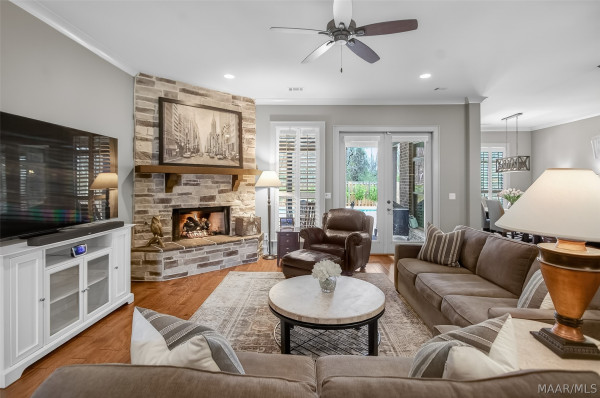 9536 Crescent Lodge Drive