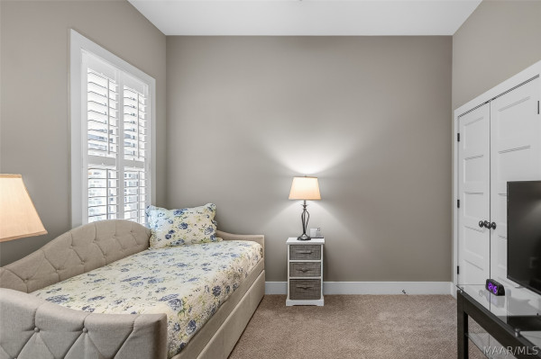 9536 Crescent Lodge Drive