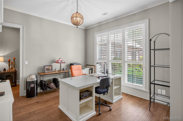 9536 Crescent Lodge Drive